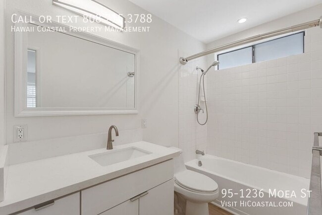 Building Photo - 95-1236 Moea St-