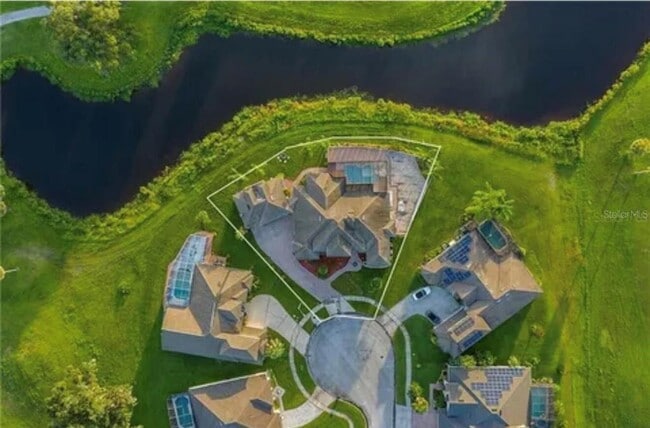 Building Photo - 2120 Bunker View Ct