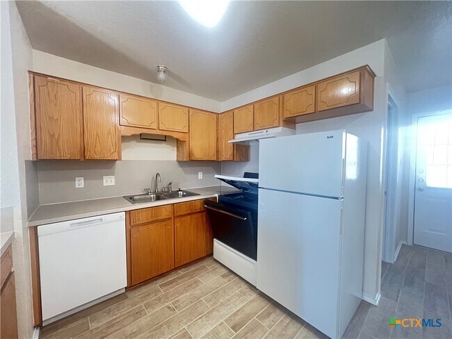 Building Photo - 4200 Alan Kent Dr