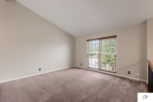Building Photo - RENTAL PENDING