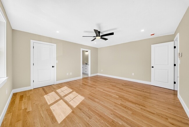 Building Photo - 59 Bellflower Rd