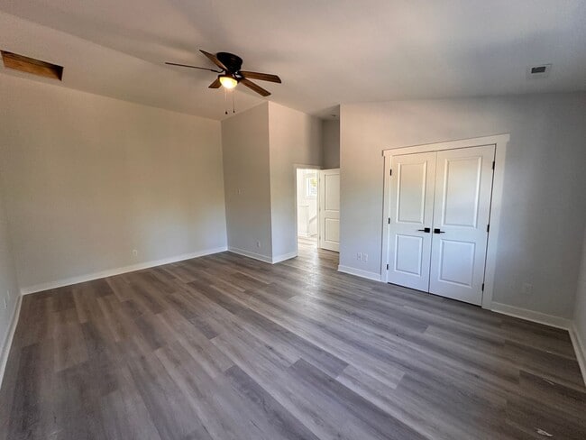 Building Photo - 1426 Navaho Trail