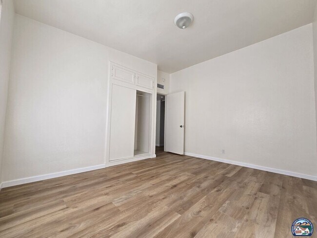 Building Photo - 1467 Hamilton Ave