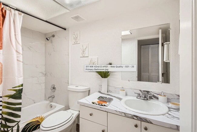 Building Photo - ? Beautiful remodeled 2-bed / 1-bath apartment.