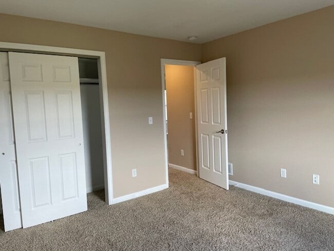 Building Photo - 6960 Whistler Dr