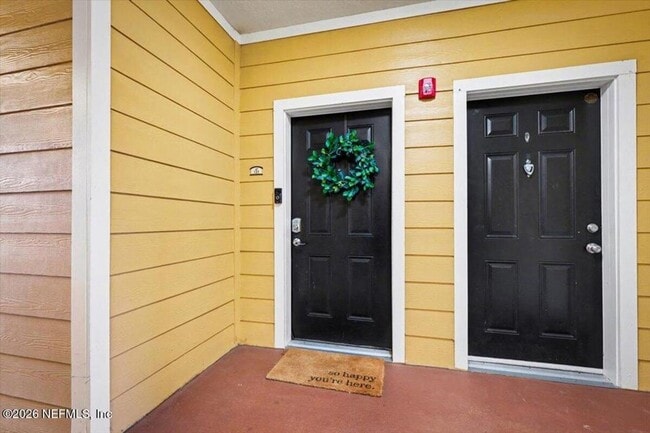 Building Photo - Spacious 3BR/2BA Gated Condo with Resort-Style Amenities!