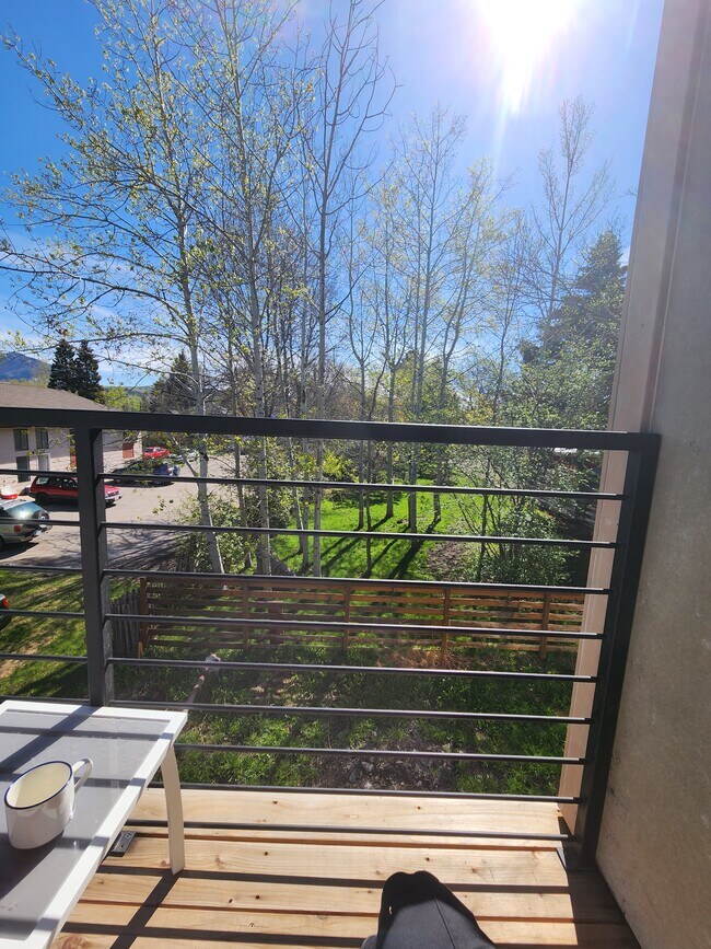 Building Photo - 404 N Rouse Ave