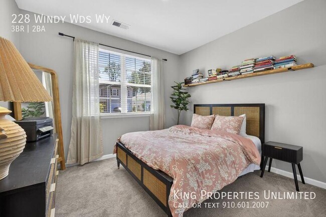 Building Photo - 228 Windy Wds Wy