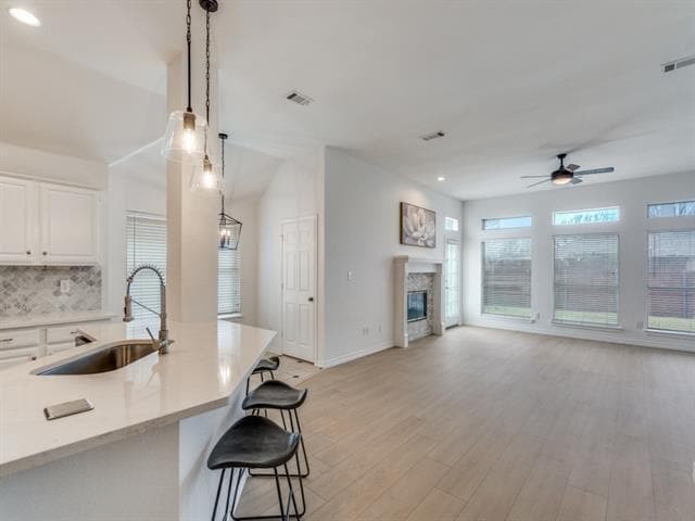 Building Photo - 8017 Ship St