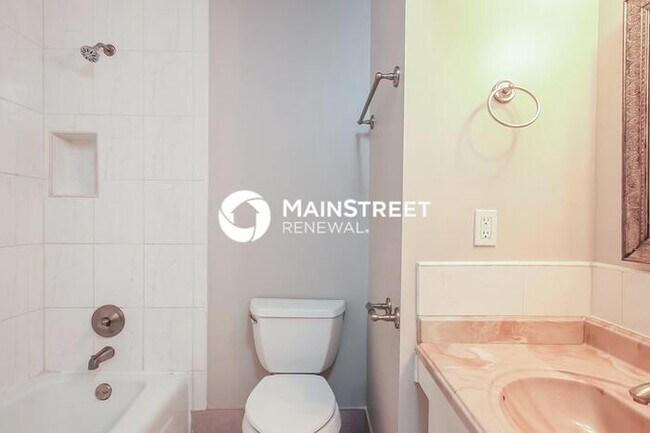 Building Photo - 3 Bedroom Pet-Friendly Home in Greensboro, NC with Main Street Renewal