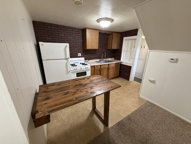 Building Photo - 4785 N Merton Dr