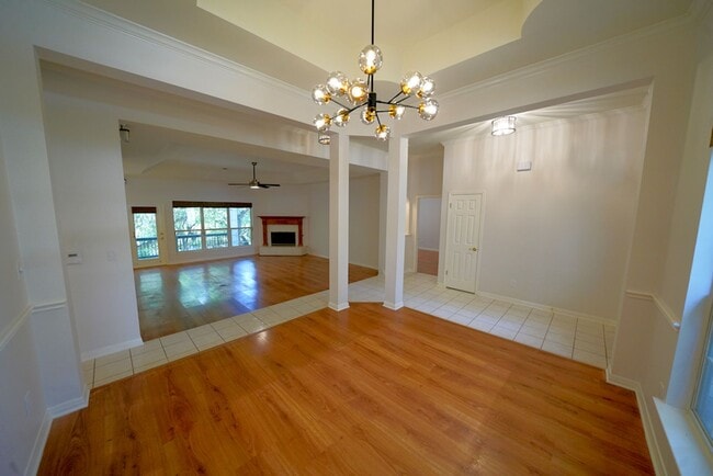 Building Photo - Beautifully Updated Home in Olympia Hills ...