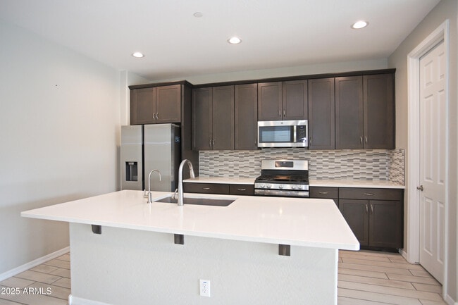 Building Photo - 13335 W Red Range Way