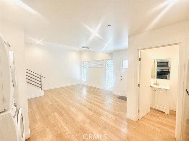 Building Photo - 25200 Frampton Ave