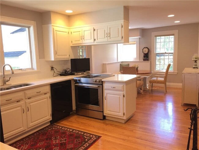 Building Photo - 188 Orchard Ridge Rd