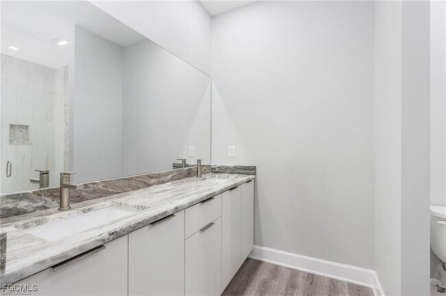 Building Photo - 2601 Diplomat Pkwy W