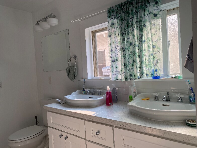 Building Photo - 5410 Princeton St