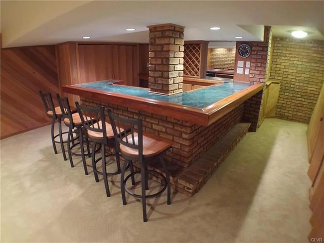 Basement Bar - 1730 Falcon Dr