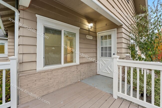 Building Photo - Beautiful North Portland Home —3- Bedrooms, Garage, Fenced Yard & Bonus Space