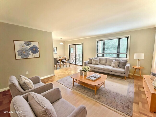 Building Photo - 4114 Davis Pl NW