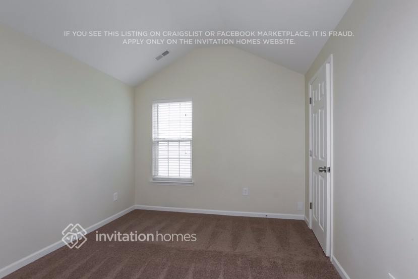 Building Photo - 5219 Grass Ridge Dr