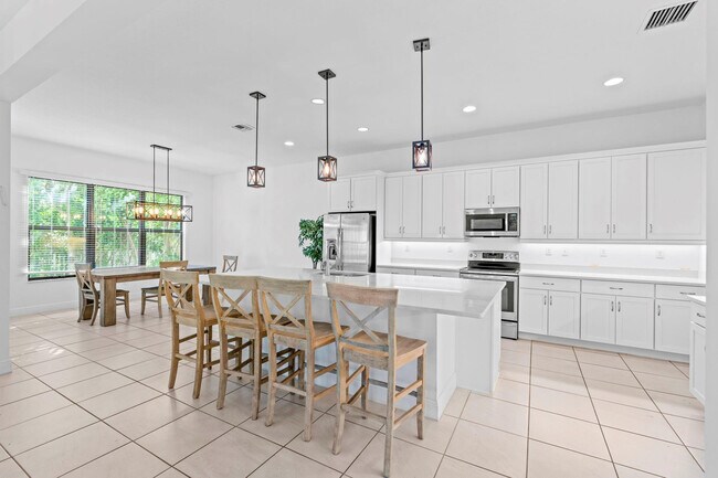 Building Photo - 8870 NW 37th Dr