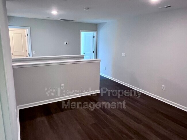 Building Photo - 5118 Cambrey Dr