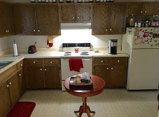 Building Photo - Old 242