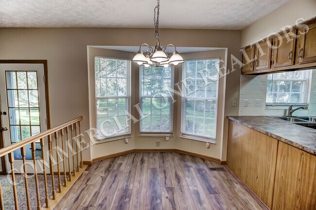 Building Photo - Beautiful 4 bedroom home near Polaris