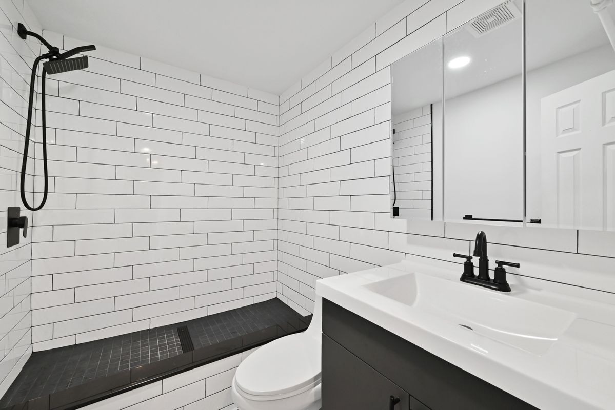 Building Photo - 384 Trenton Ave