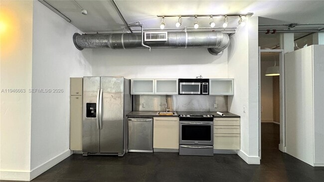 Building Photo - 1700 Meridian Ave