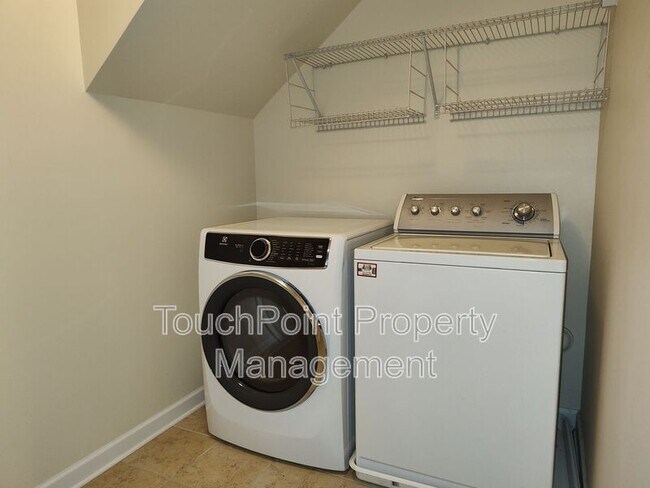 Building Photo - 4009 Oxford Mill Rd