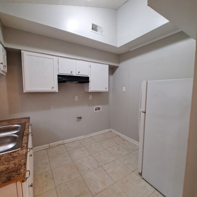 Building Photo - 4328 Arrow Cove