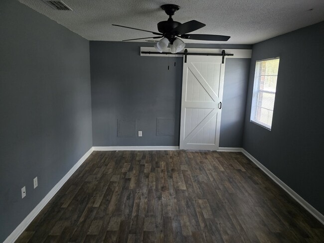 Building Photo - 408 S Orange Edwards Blvd