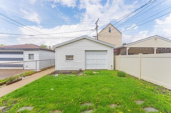 Building Photo - 1302 S 56th Ct