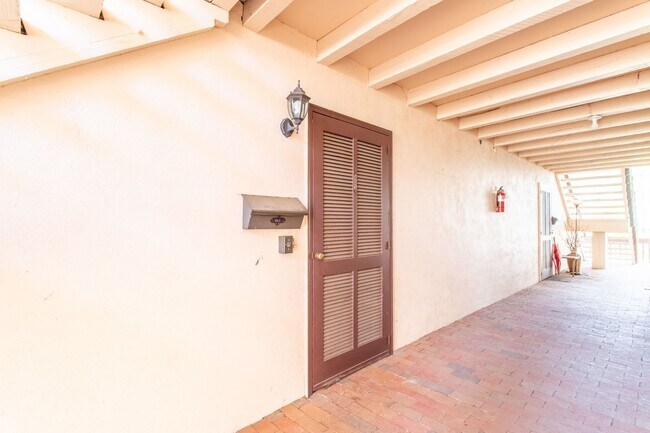 Primary Photo - Convenient To Downtown Brevard