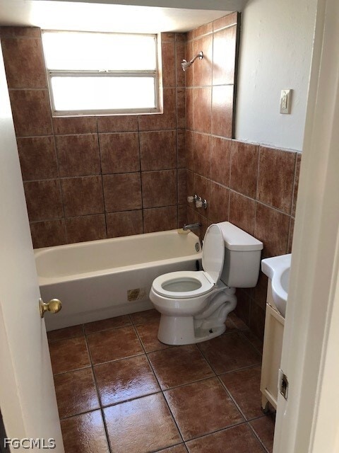 Building Photo - 3718 Desoto Ave