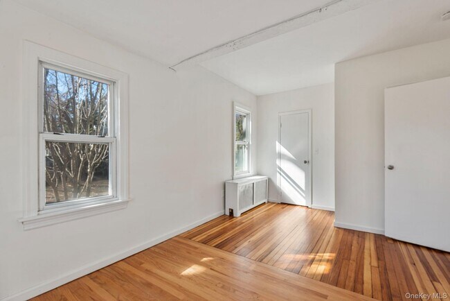 Building Photo - 500 5th Ave