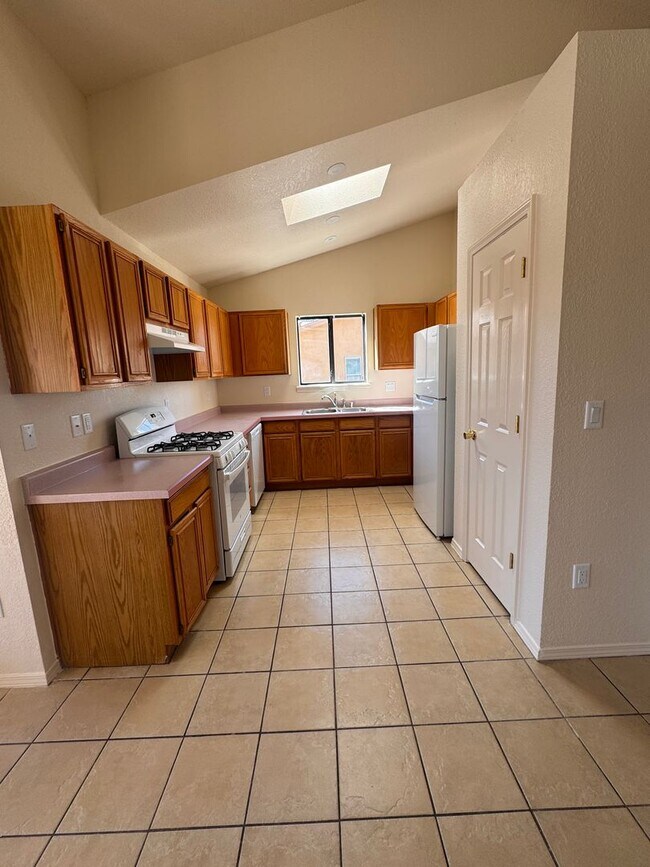 Building Photo - Nice Home is Las Colinas!