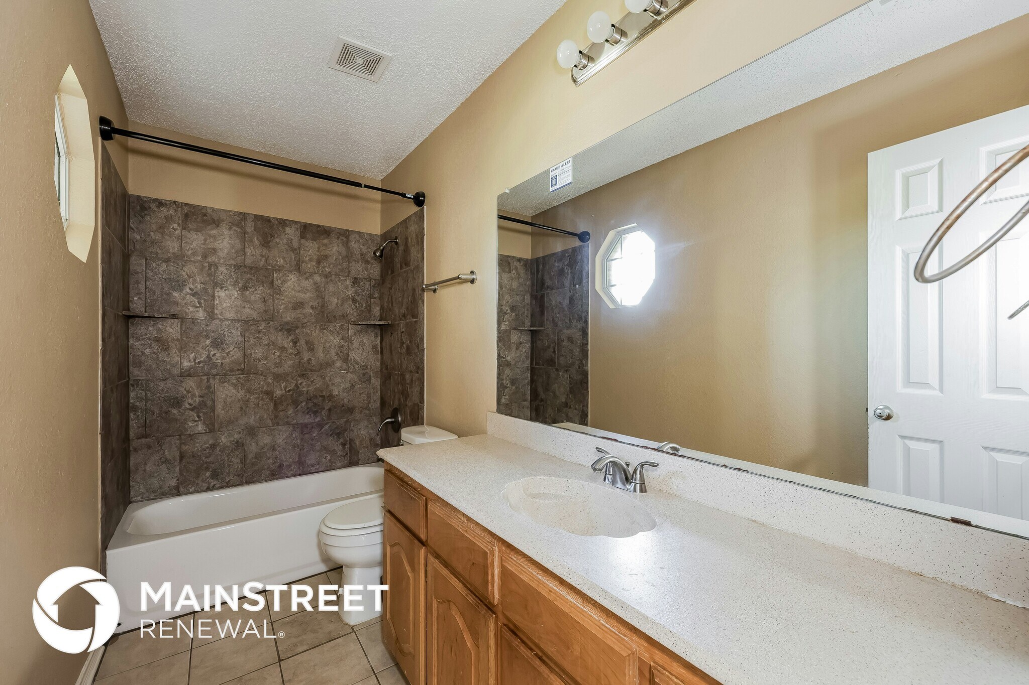 Building Photo - 740 Regalwood Dr