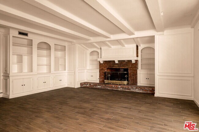 Building Photo - 2158 Stradella Rd