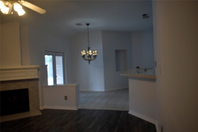 Building Photo - 507 Springhope Ct