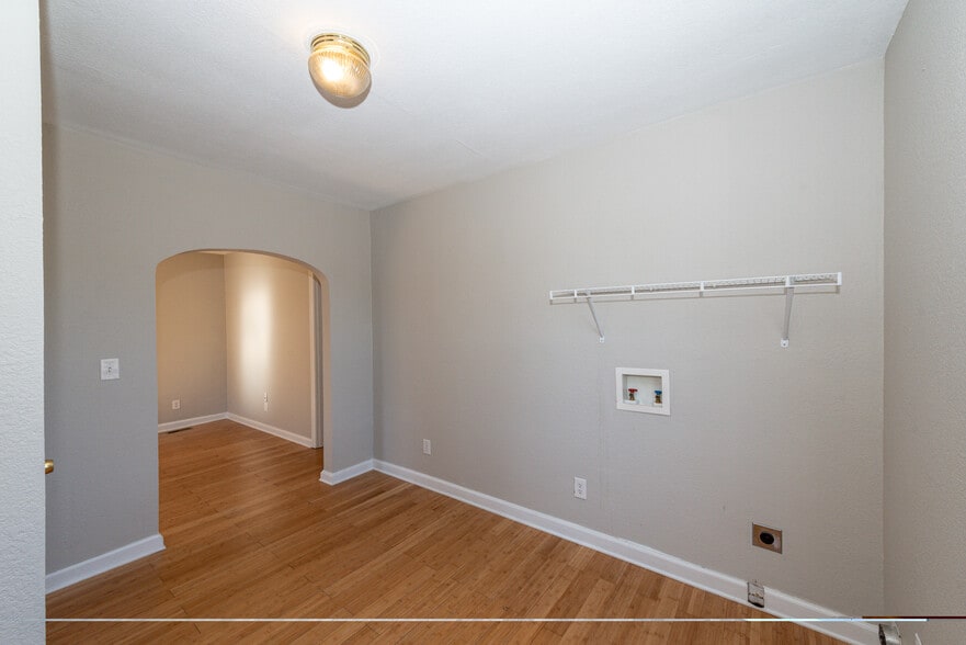 Building Photo - 2605 Orton Dr