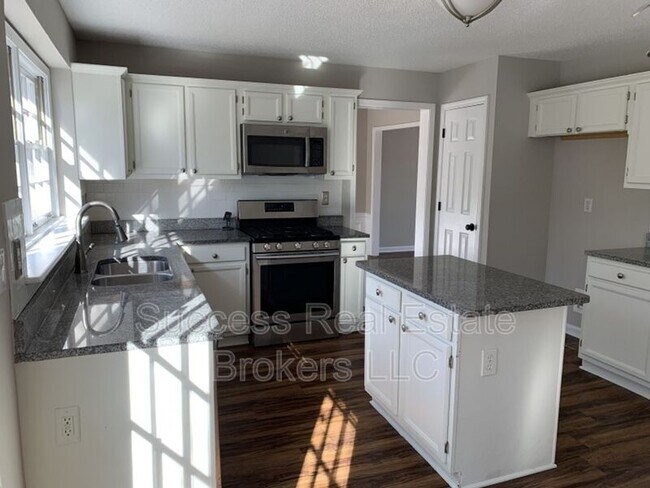 Building Photo - 11020 Egmont Dr