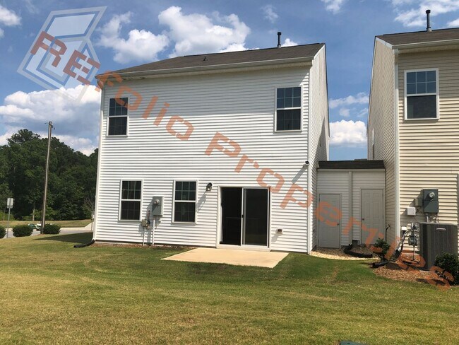 Building Photo - 1152 Epiphany Rd