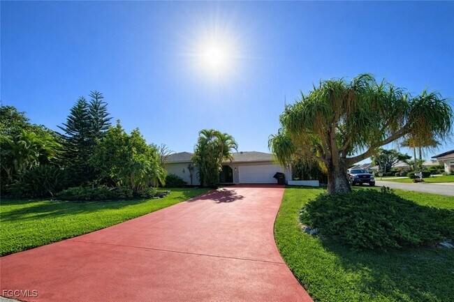 Building Photo - 1010 SE 43rd Terrace