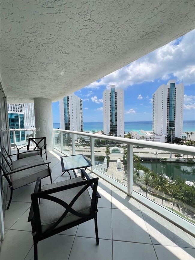 Building Photo - 16400 Collins Ave
