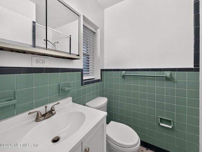 Building Photo - 6306 Romilly Dr