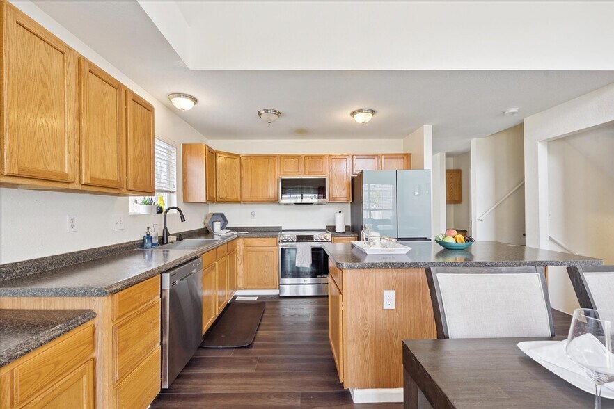 Building Photo - 5155 Golden Eagle Pky