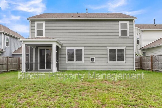 Building Photo - 227 Shortmarsh St